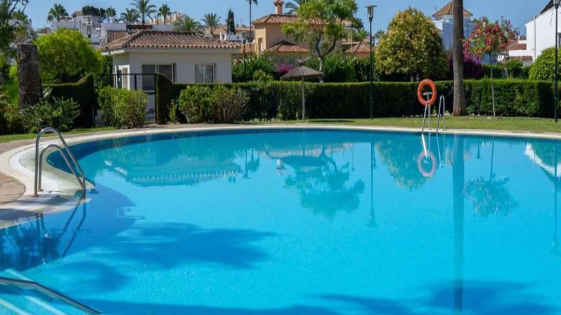 Lorcrisur Aparment - Charming Next To Puerto Banus Lägenhet Marbella